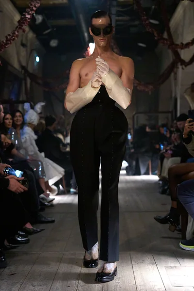 Look 35